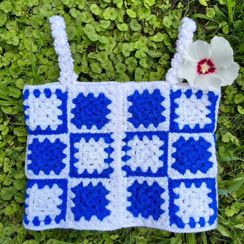 Crochet picnic crop top